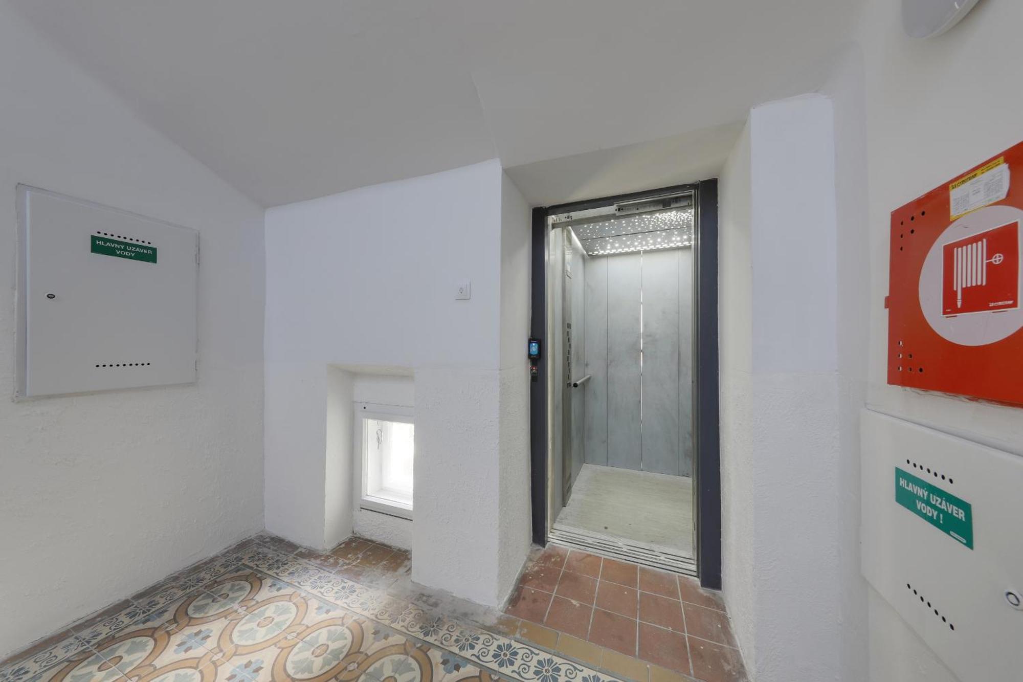 Aneri Apartment Old Town Bratislava Dış mekan fotoğraf